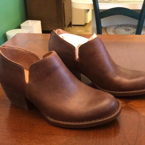 brown leather shooties
